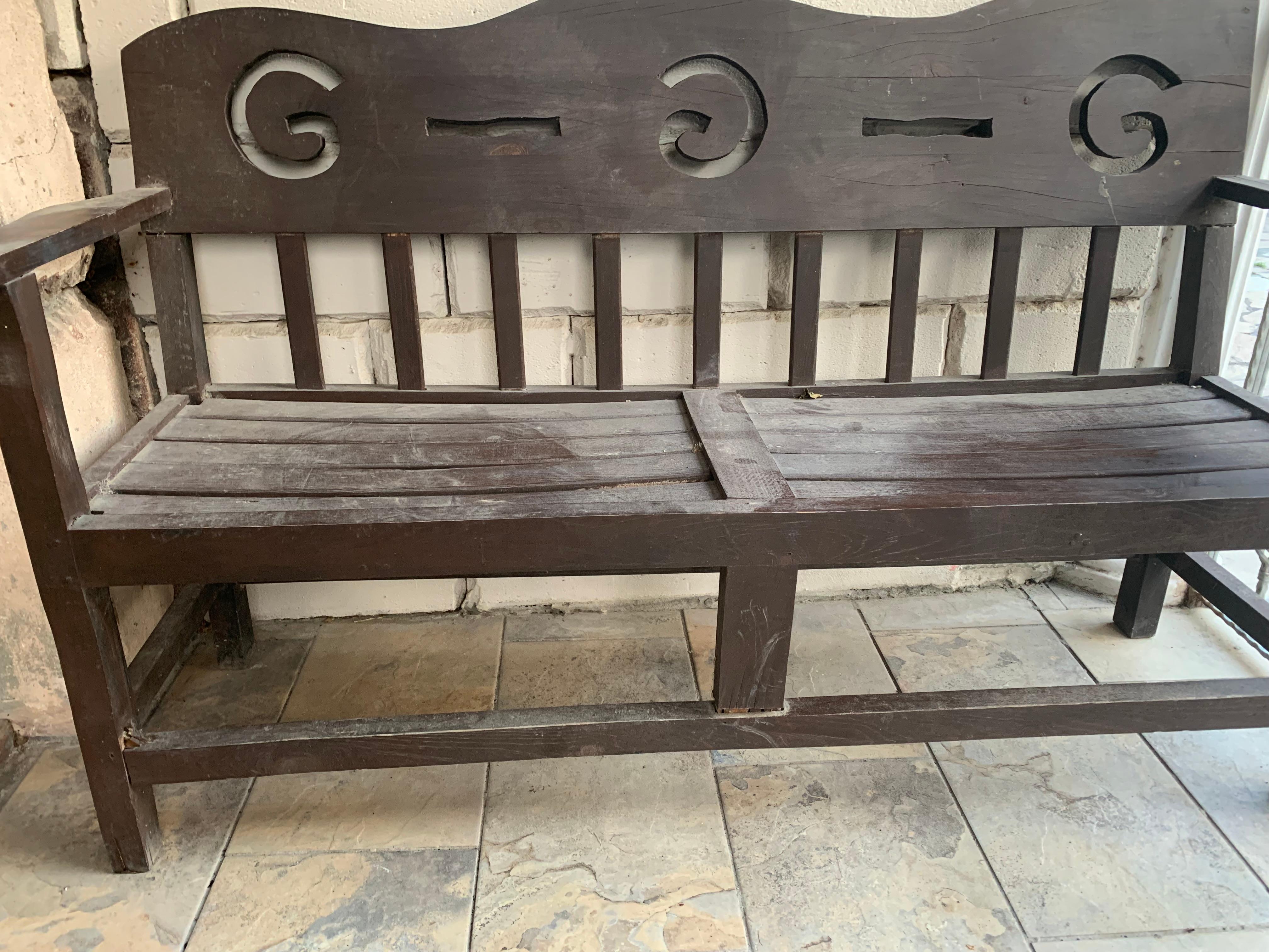 Dirty outside bench on balcony