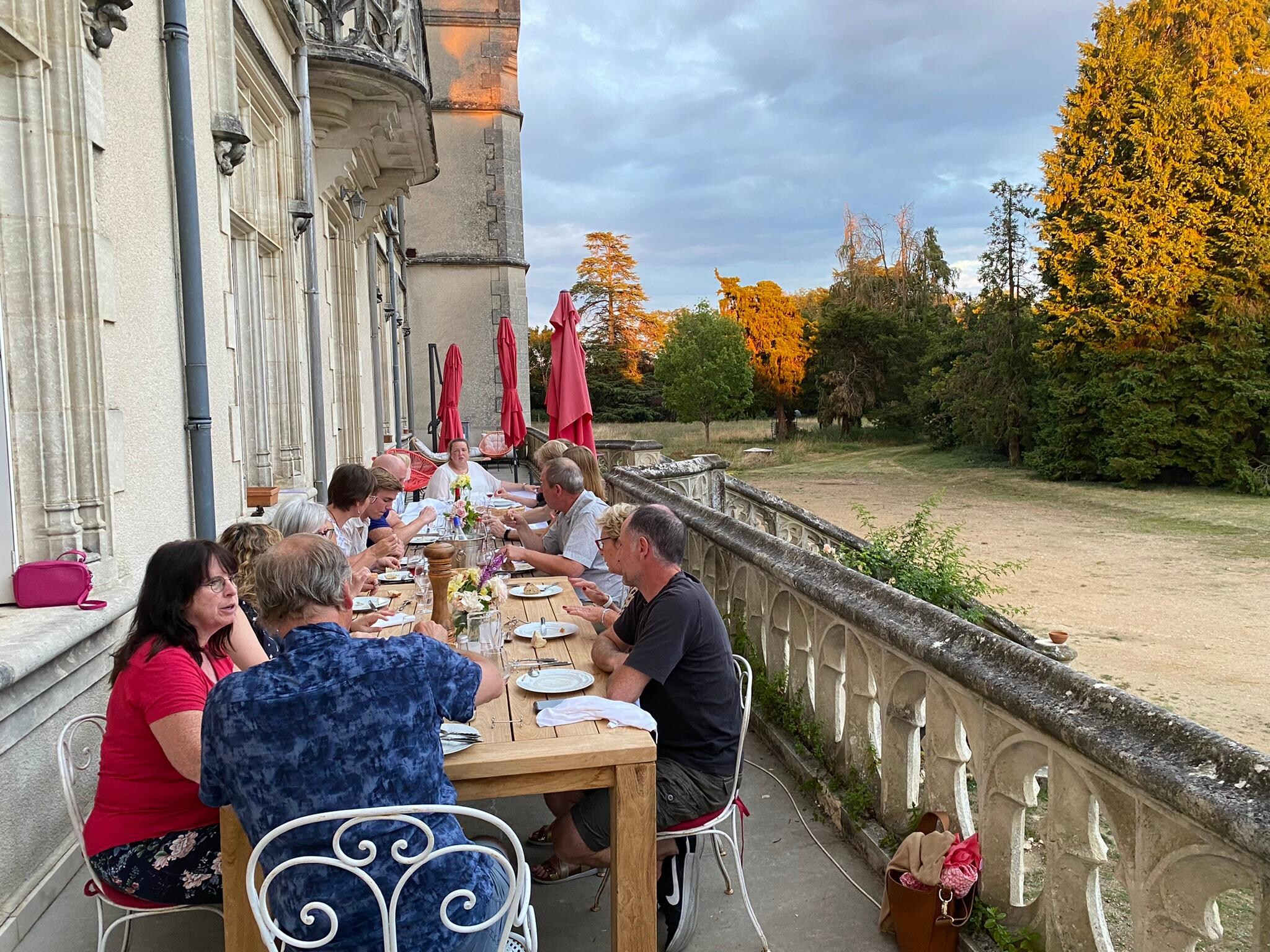 Dinner in the evening on the terras, at 1 big table