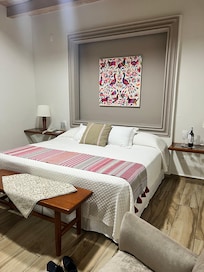 King bed, very confortable