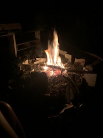 Just added a few twigs from nearby.