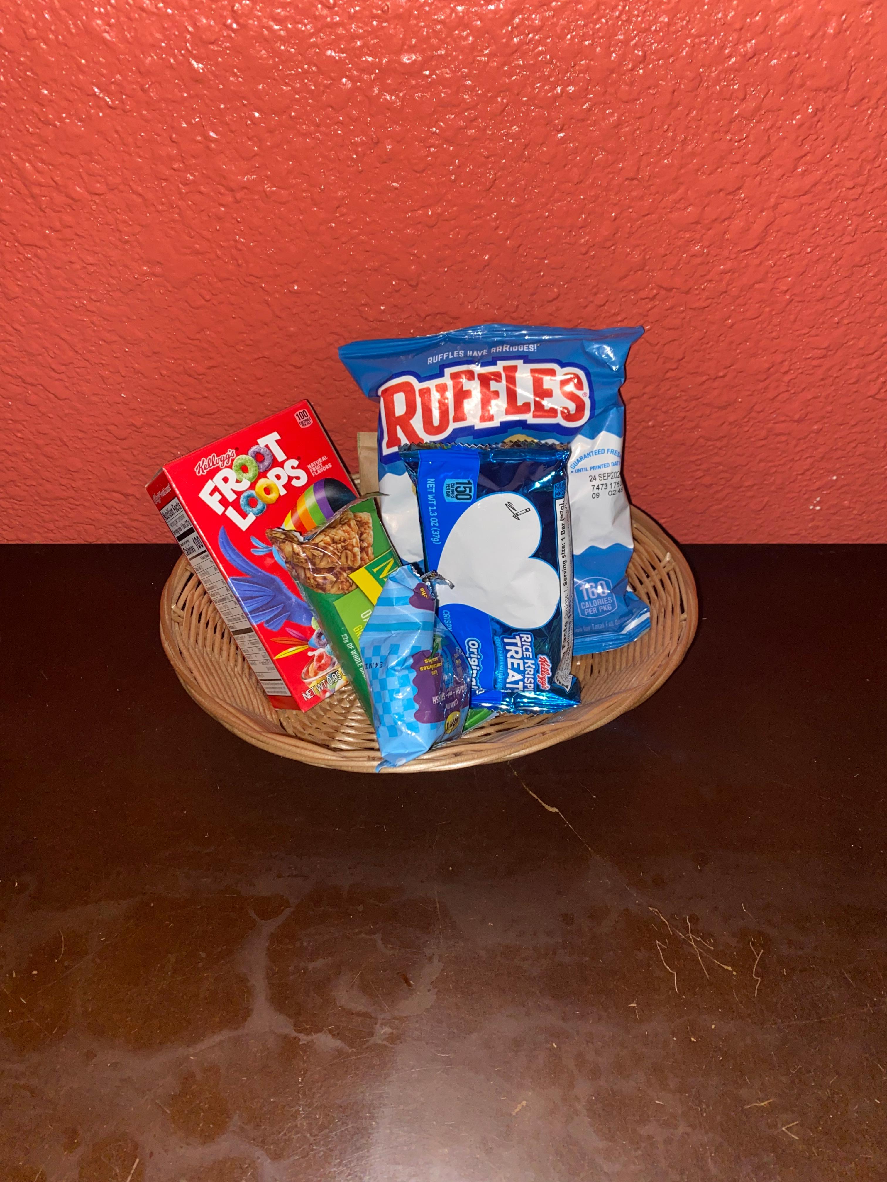 They have snacks and waters in the rooms. That’s a nice gesture 🥰 my kids loved it!