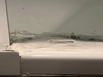 Joint dans salle de bain