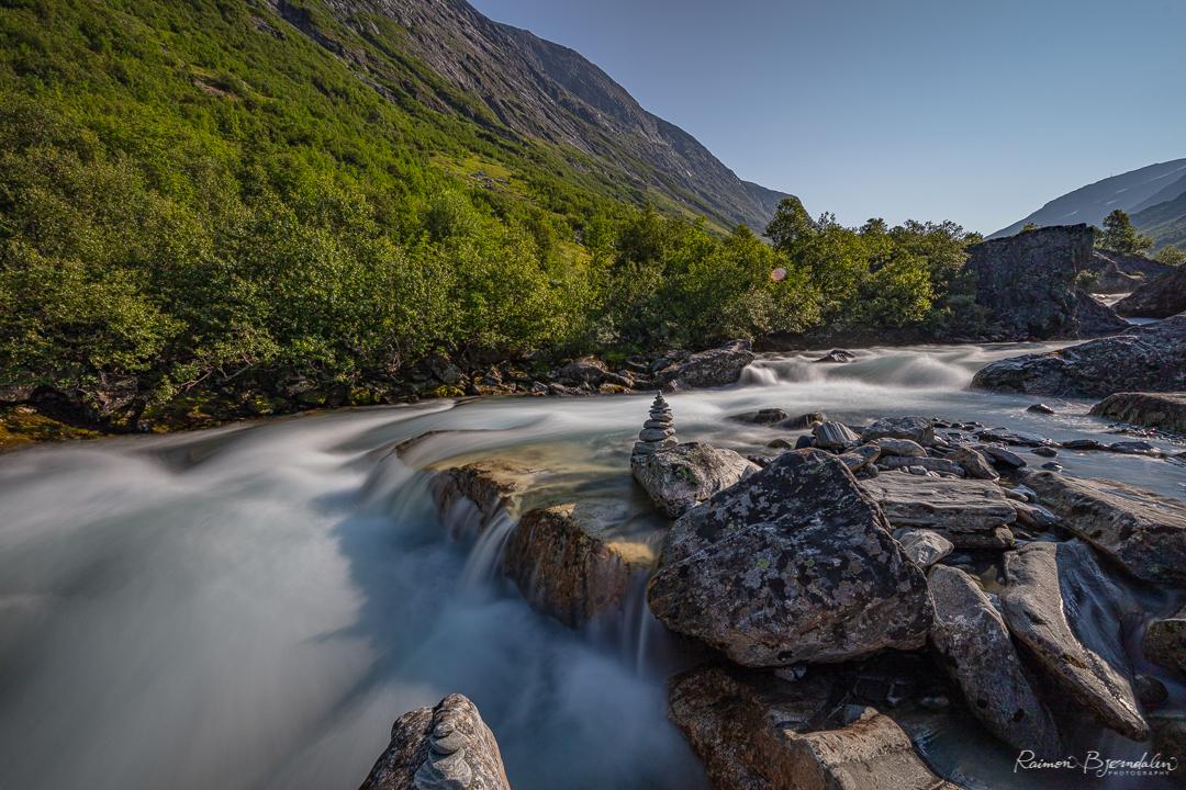 Litt av vassdraget før fossen