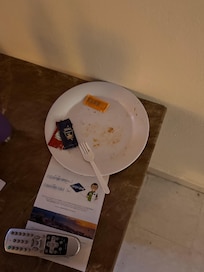 Nunca en las 4 noche se llevaron el plato sucio