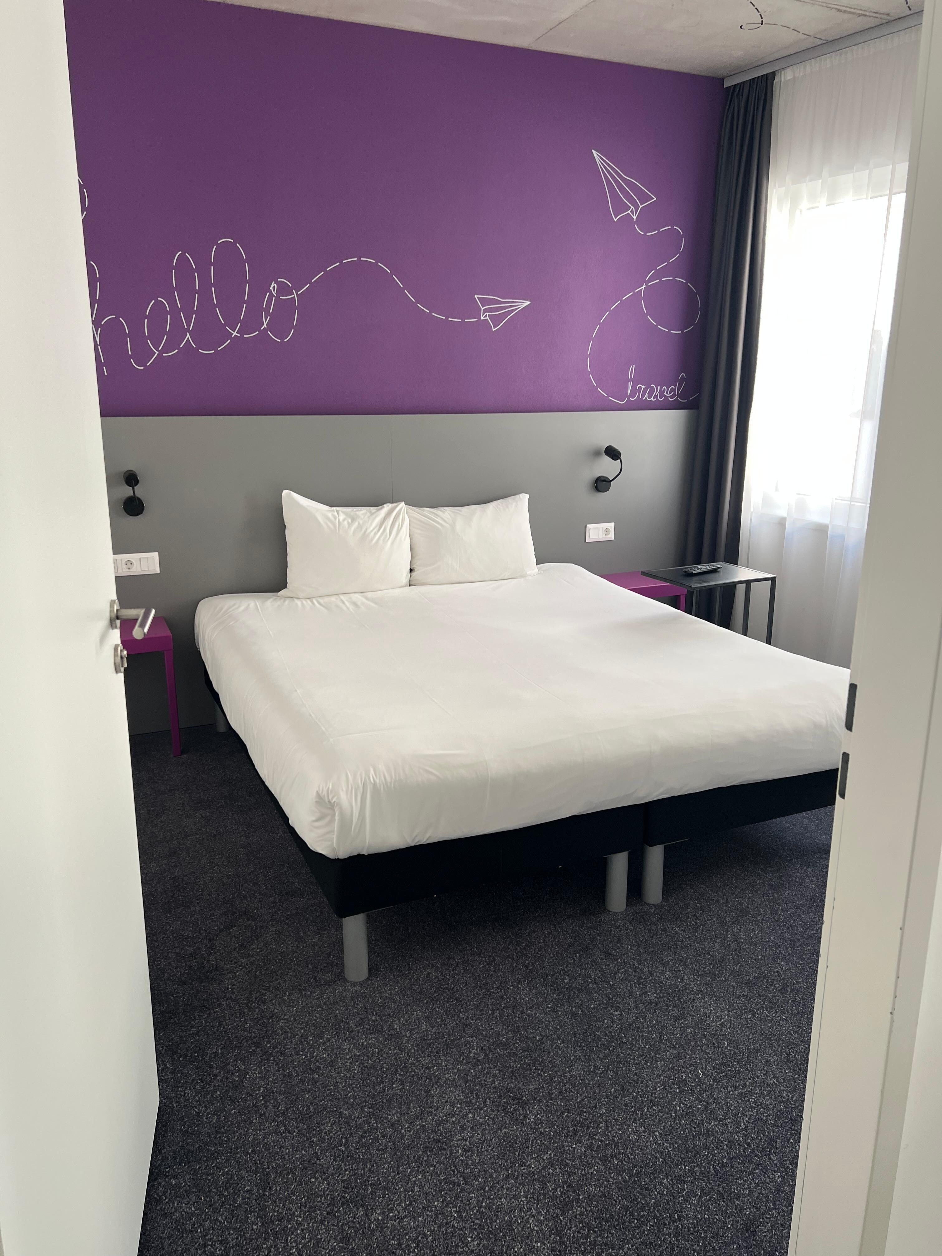 Suite bedroom