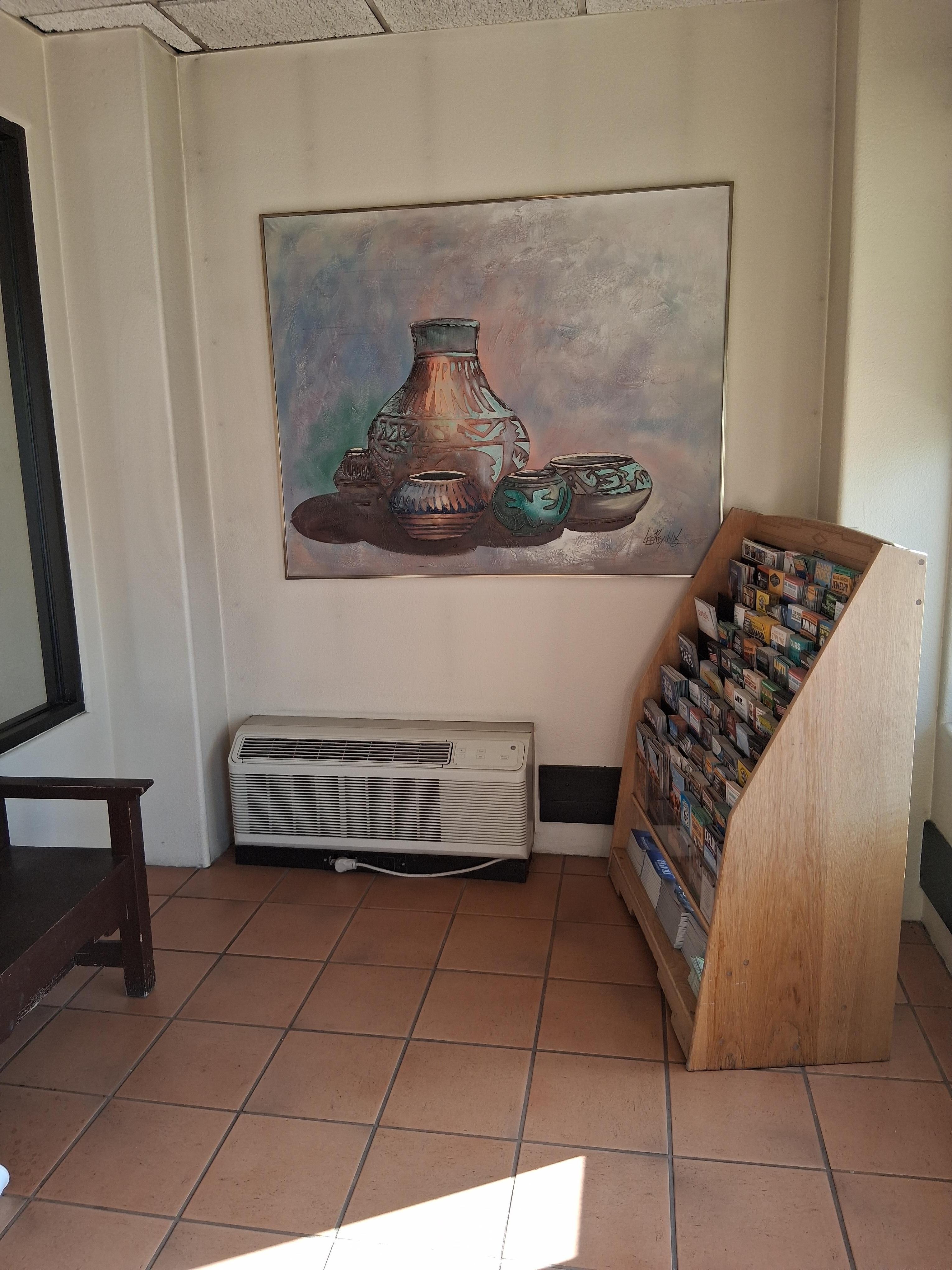 A small pic of part of inside of room