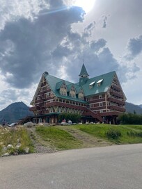 Price of wales hotel