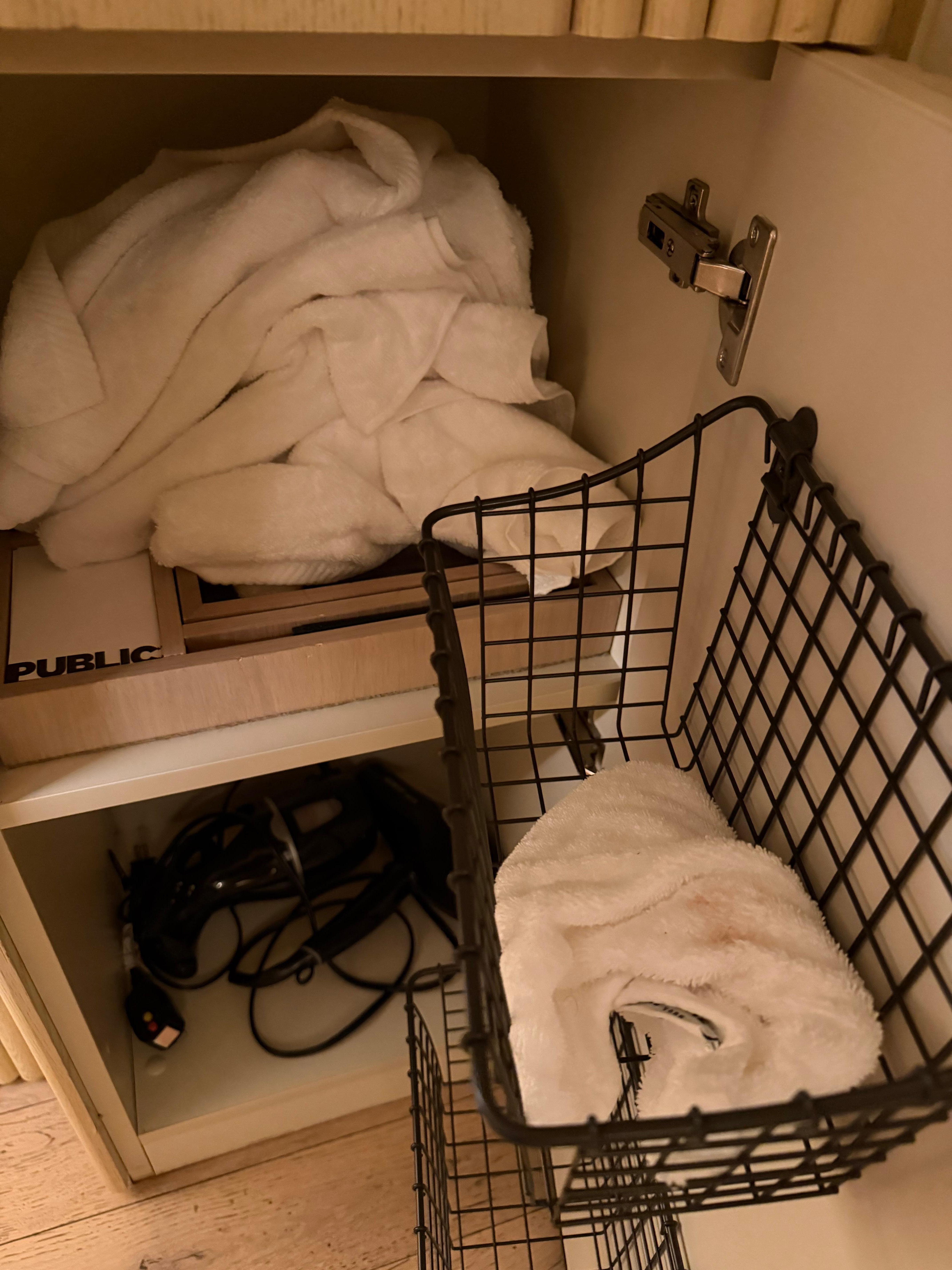 Dirty towels not cleaned from room