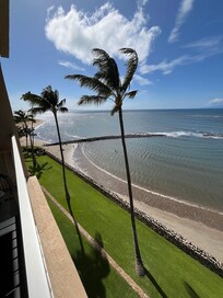 Great location and very close to the ocean.