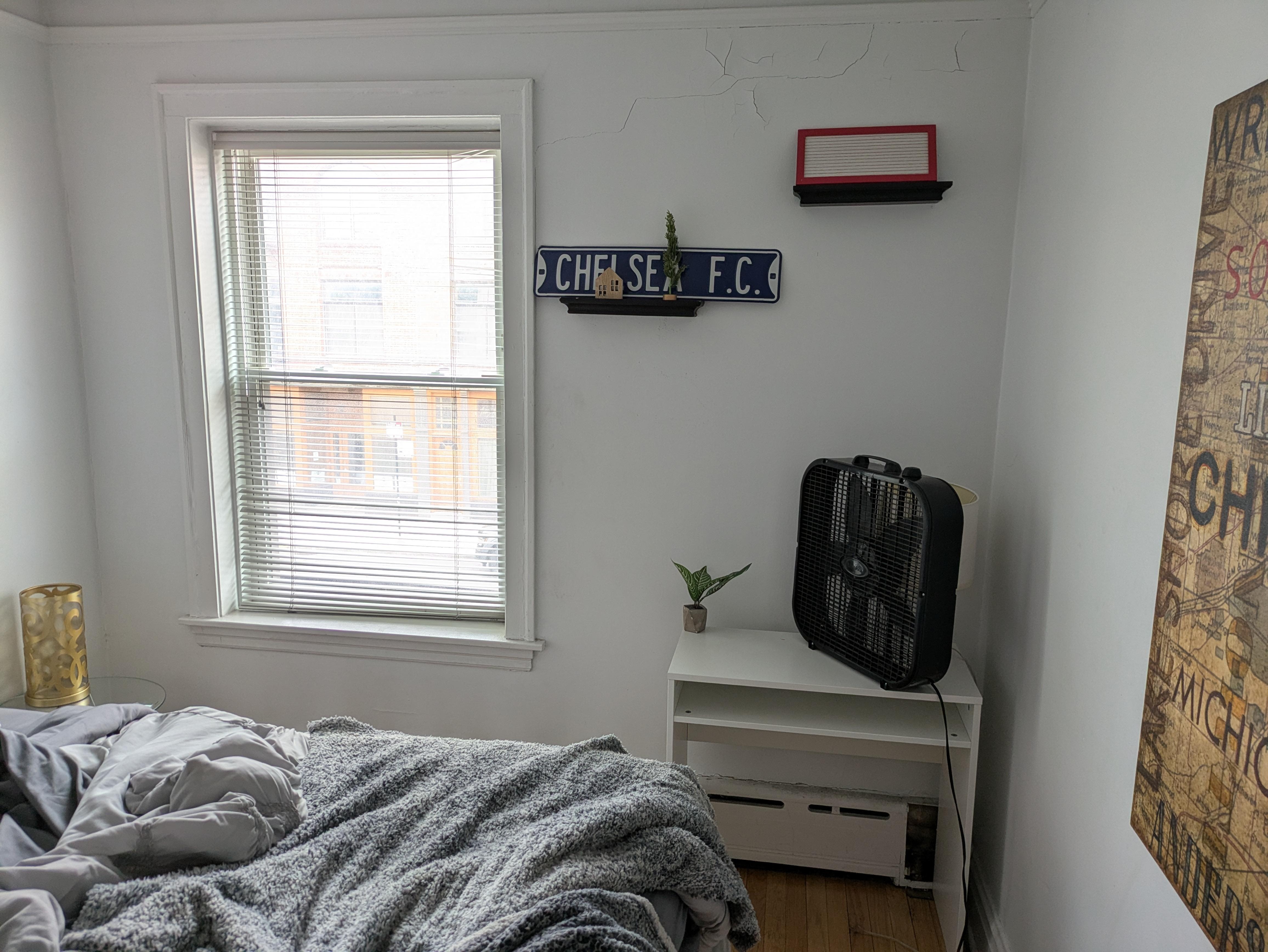 Bedroom without A/C