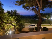 Uitzicht vanaf balkon appartement