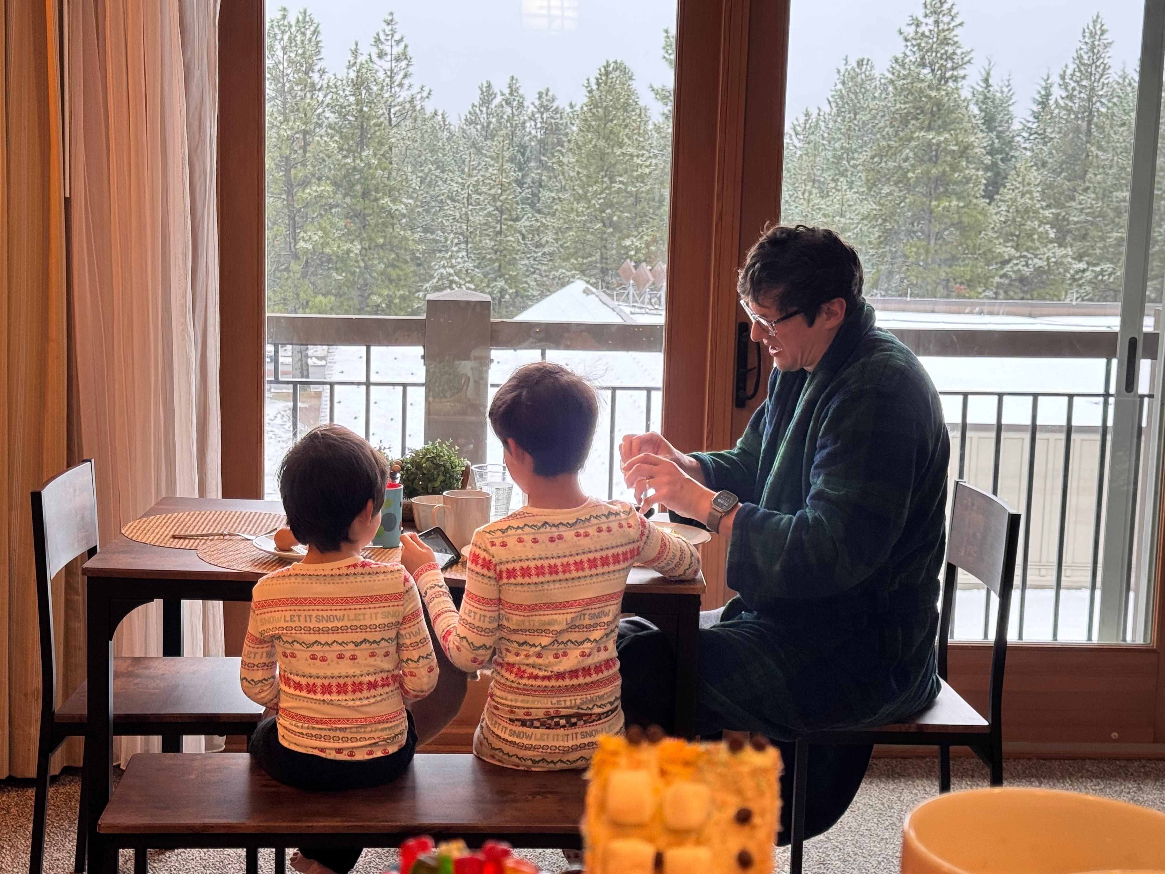 What a pretty snowy view while eating breakfast!
