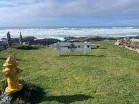 Lovely place to sit and view the breakers