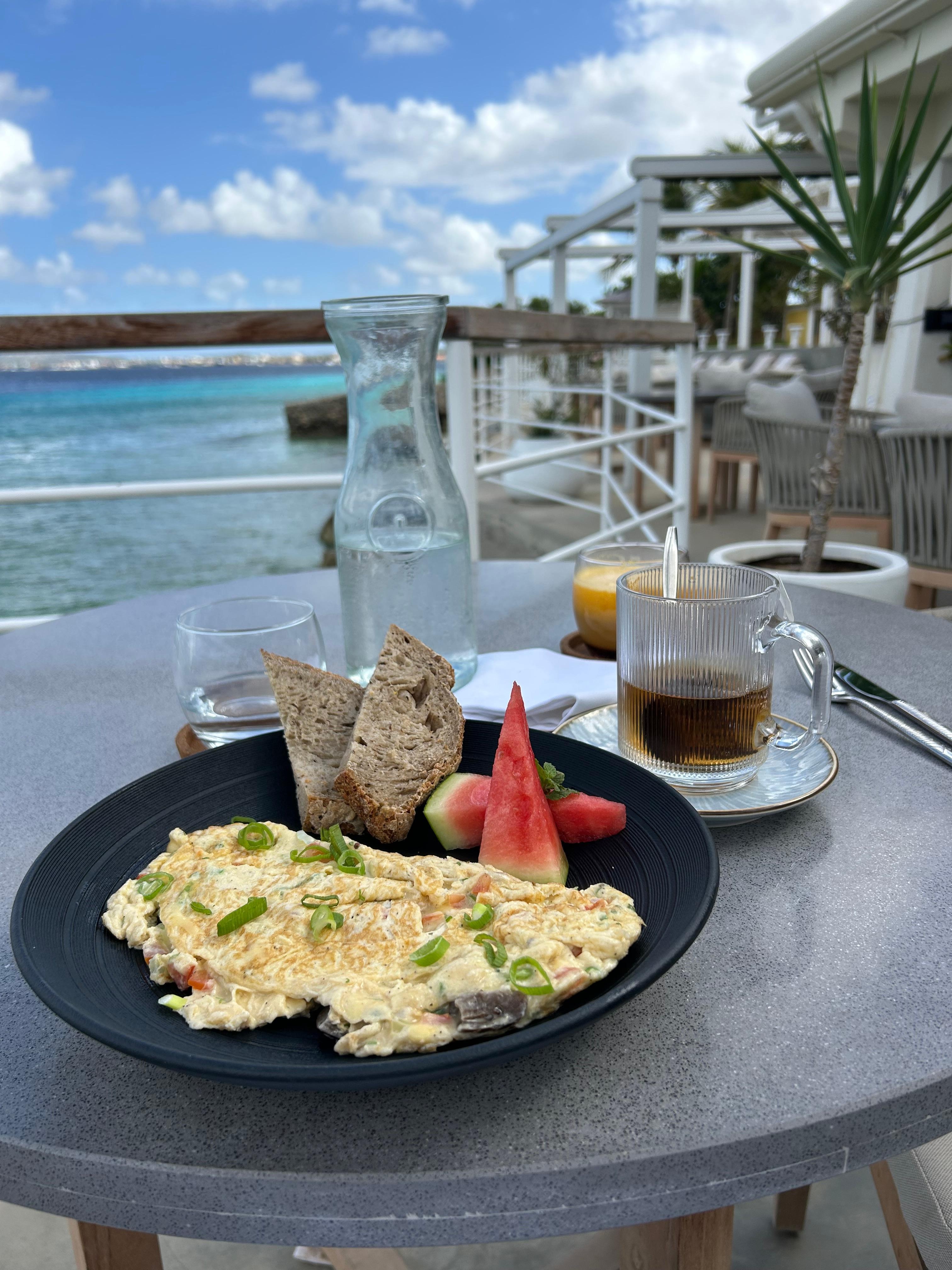 Breakfast with a view 
