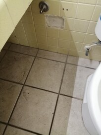 Sol Dessous de lavabo