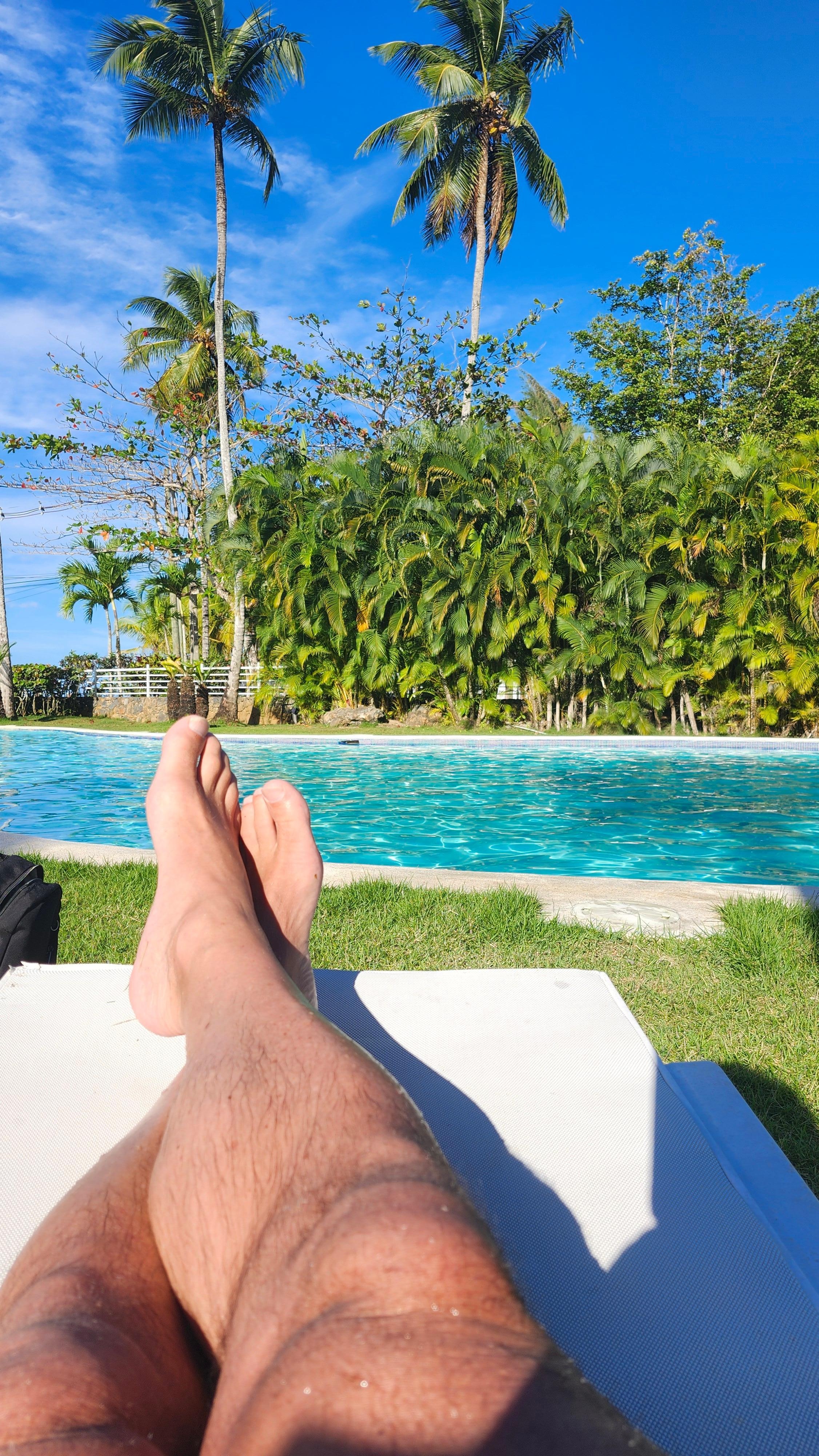 Aaah la piscine. Impeccable.