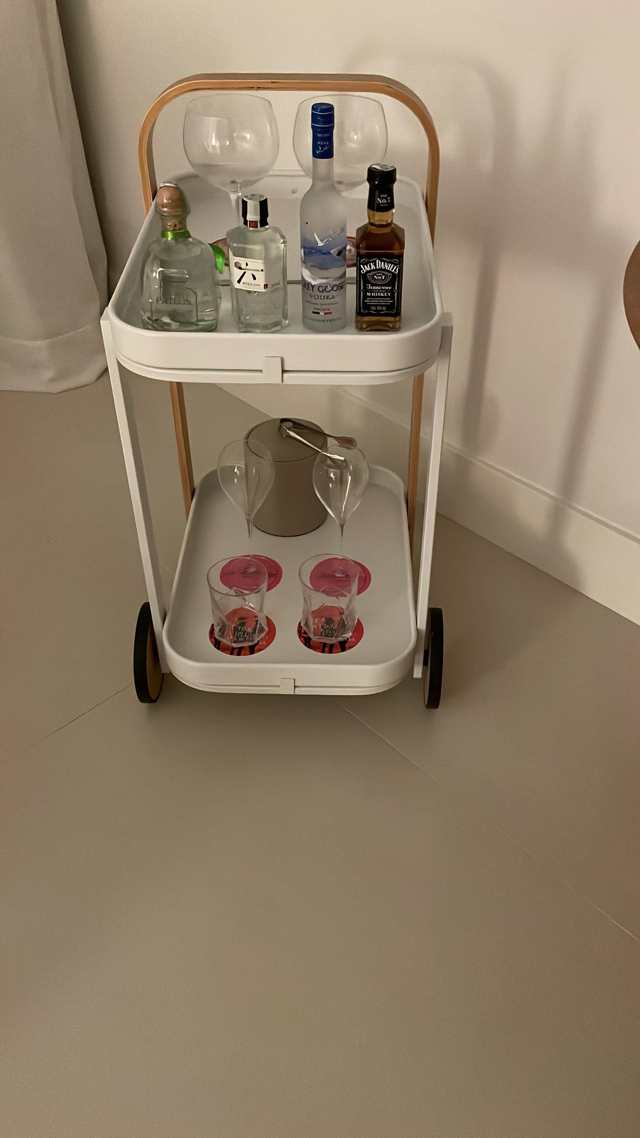Mini Bar