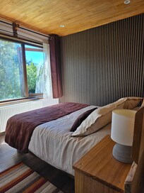 No air conditioner, fan and open window cooled the room