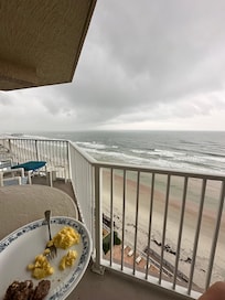 Breakfast at the beach
