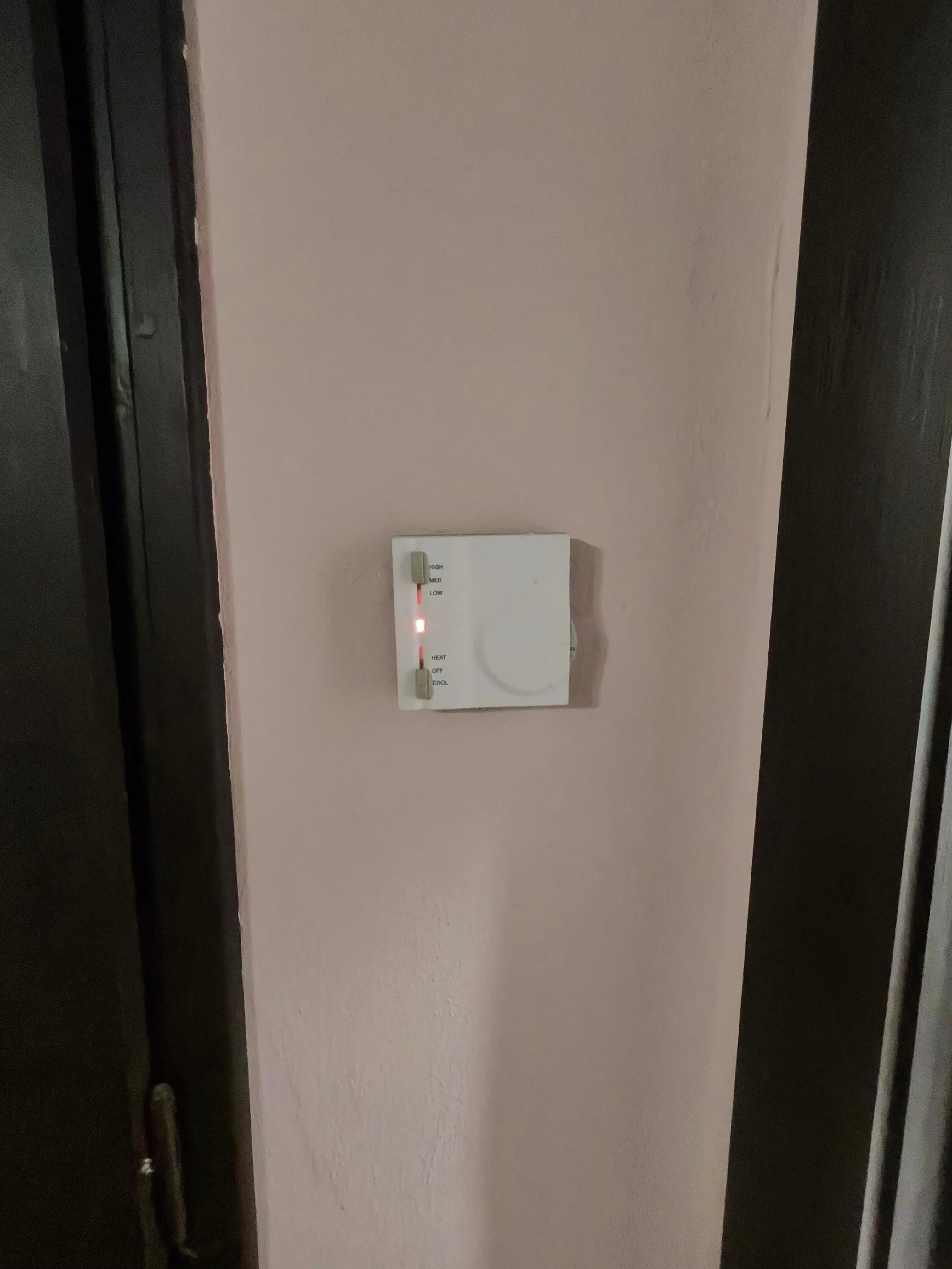 Thermostat set to the lowest temperature