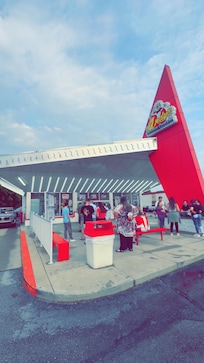 Great custard. Always busy.