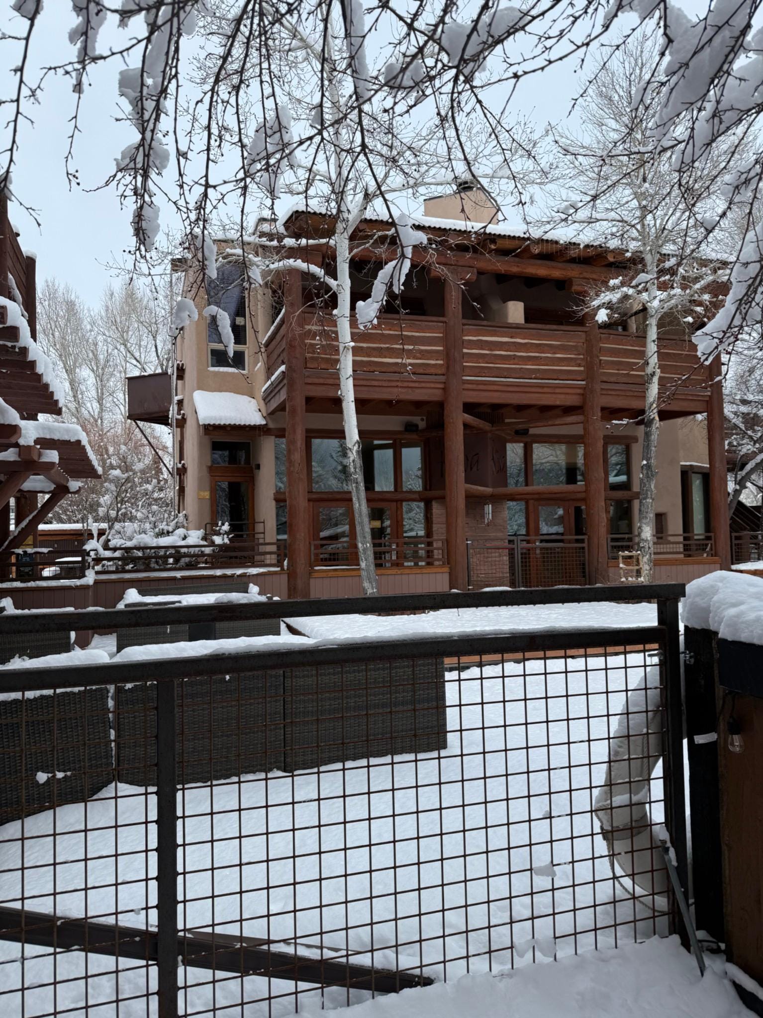 Rooftop bar and convenient conference center 