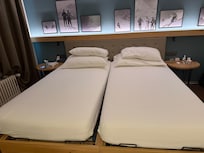 This was the bedding. Obviously 2 twins, not a king bed , as advertised