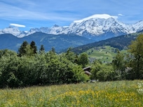 Vue depuis Combloux sur le Mont Blanc