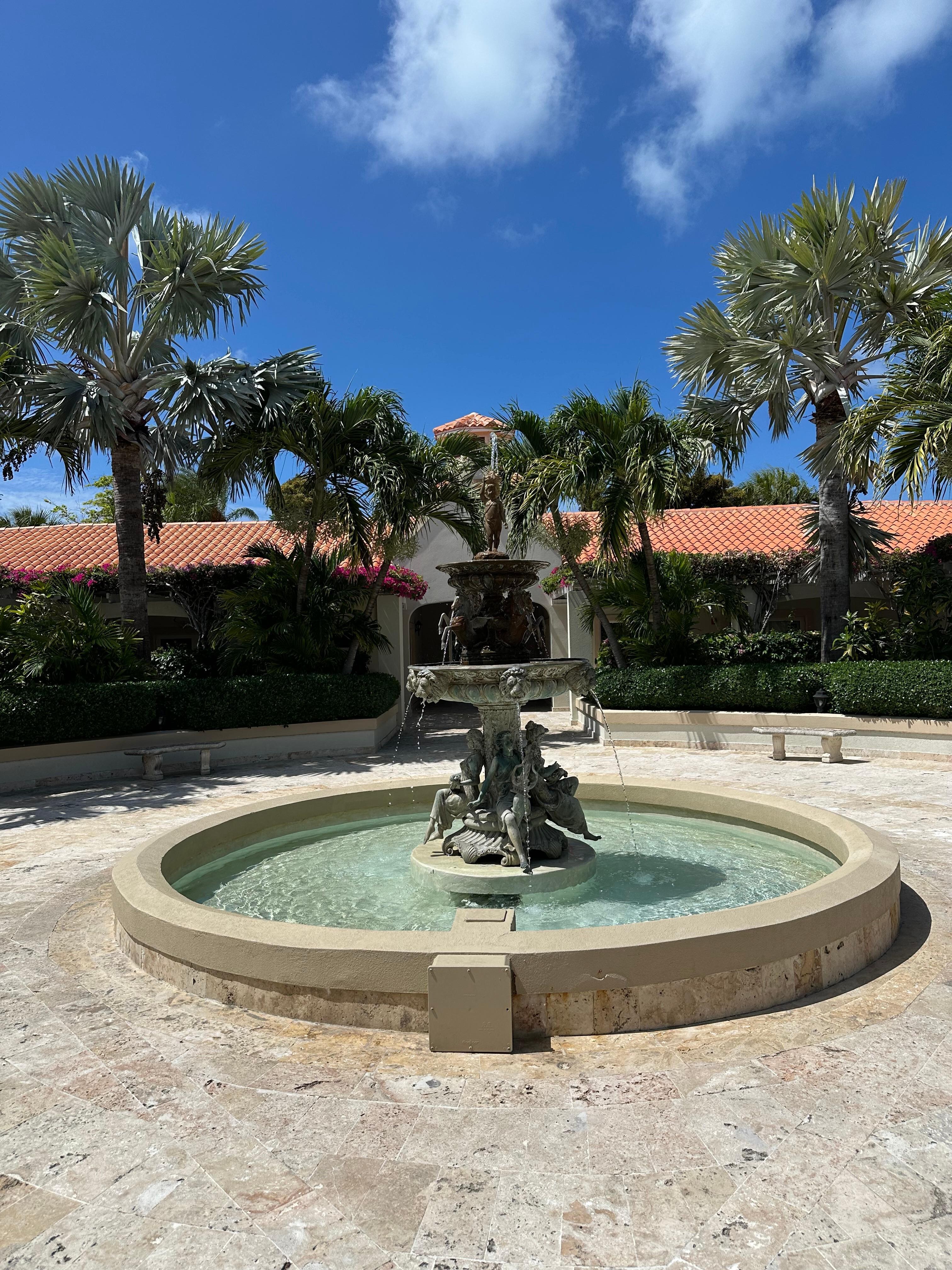 Courtyard of property 