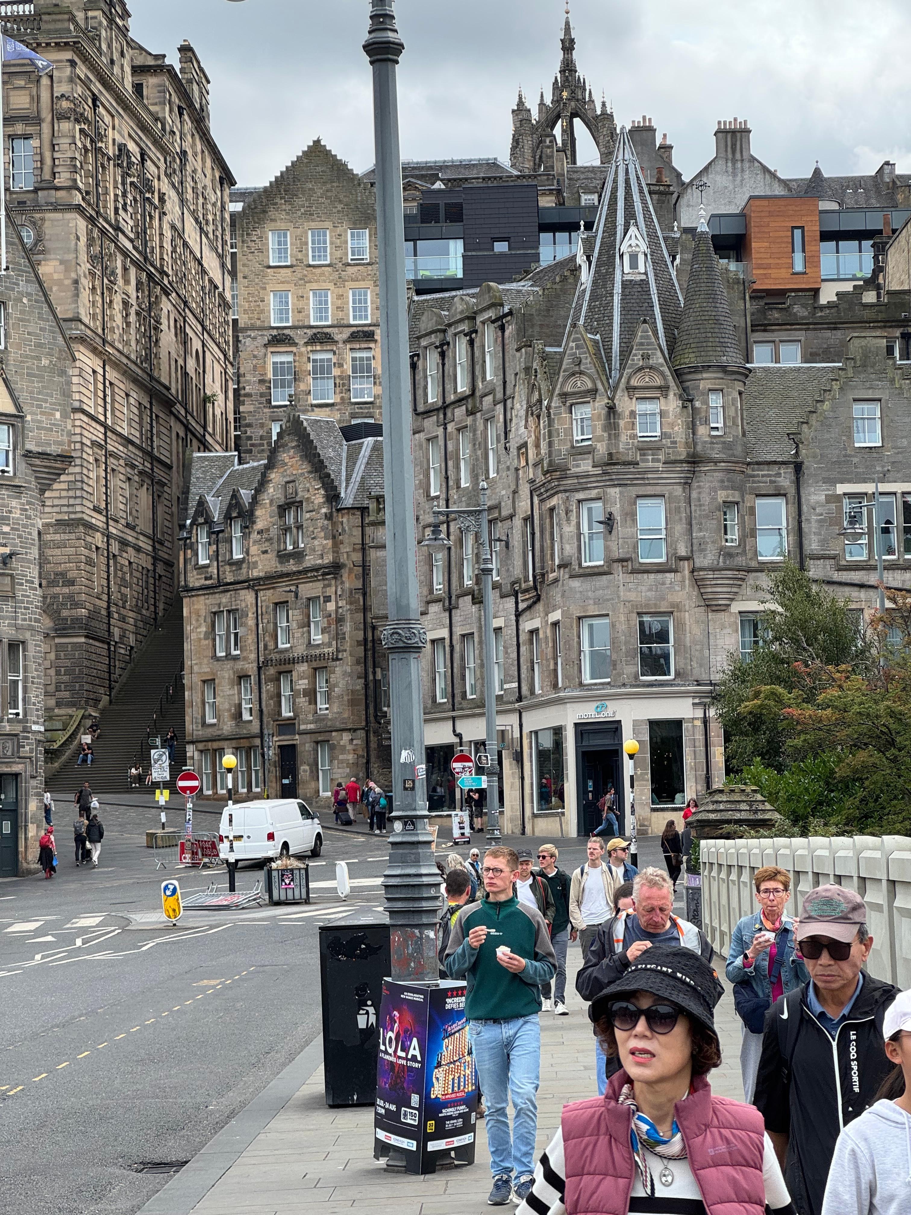 Picture of the Motel one from the bus stop