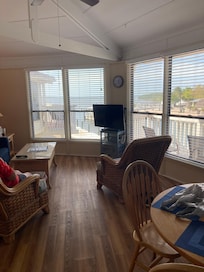 Living dining with view