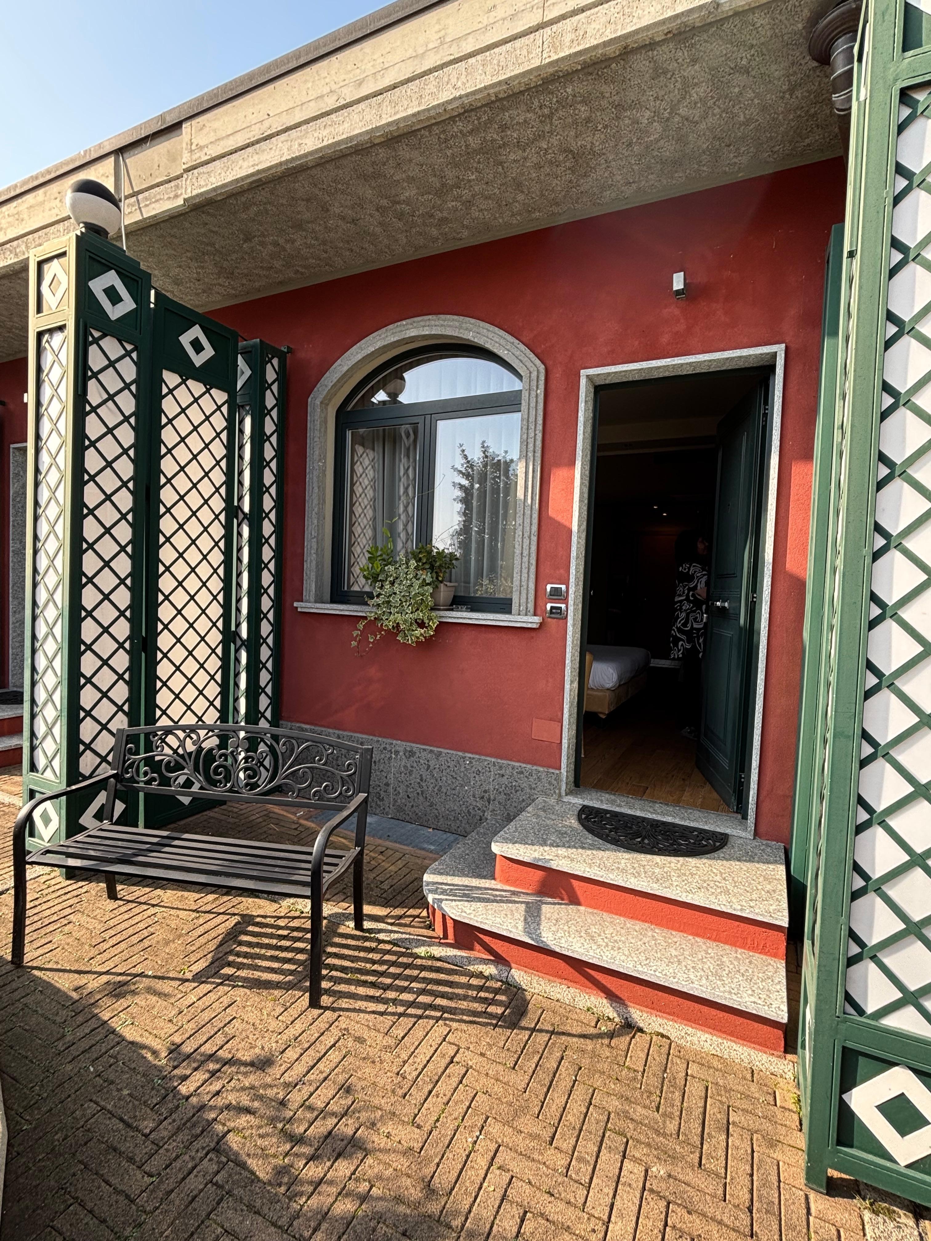 Sehr positiv ein Extraausgang zum Fahrzeug