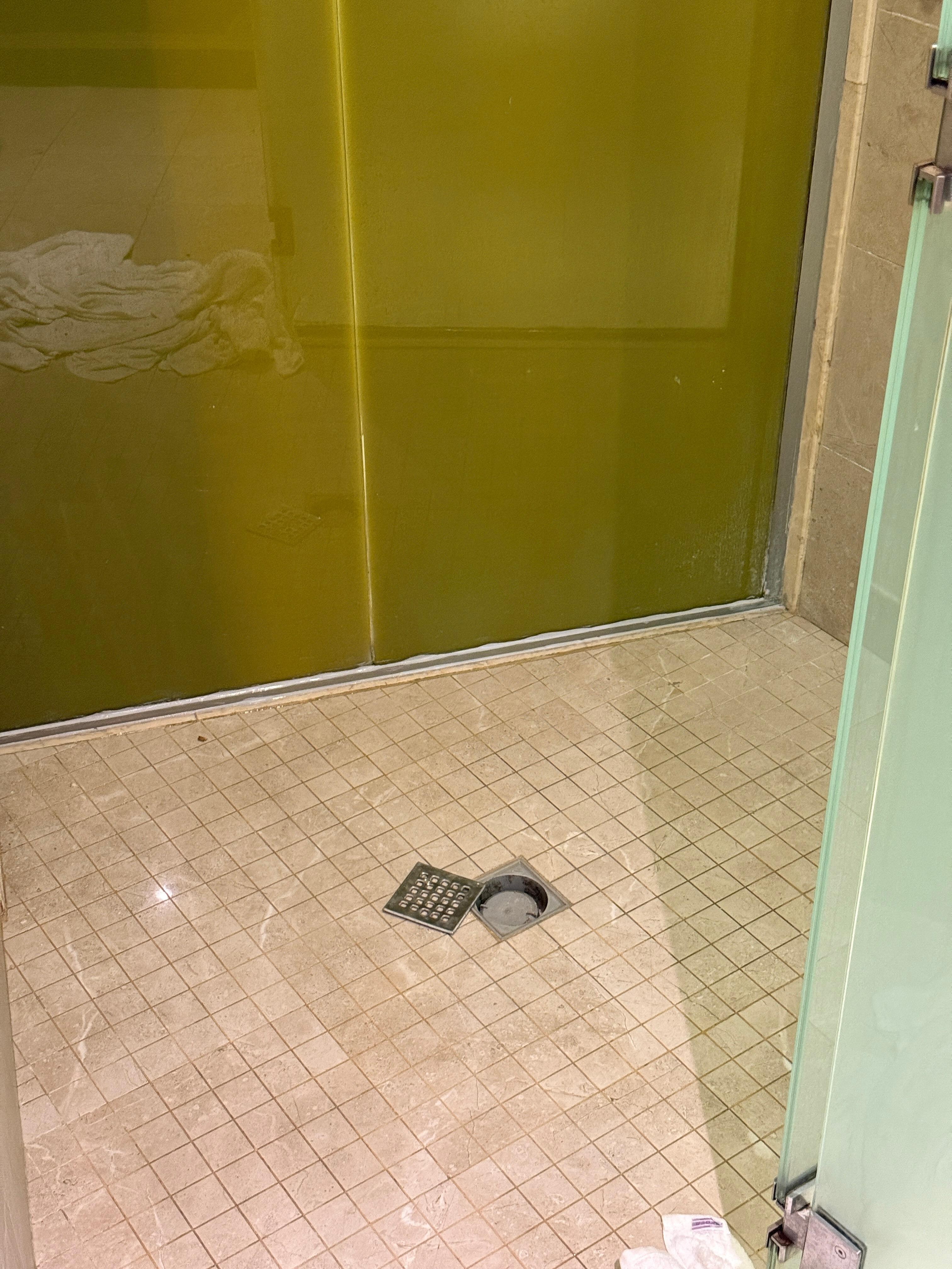 Had to use towels to stop the water from leaking into the room.