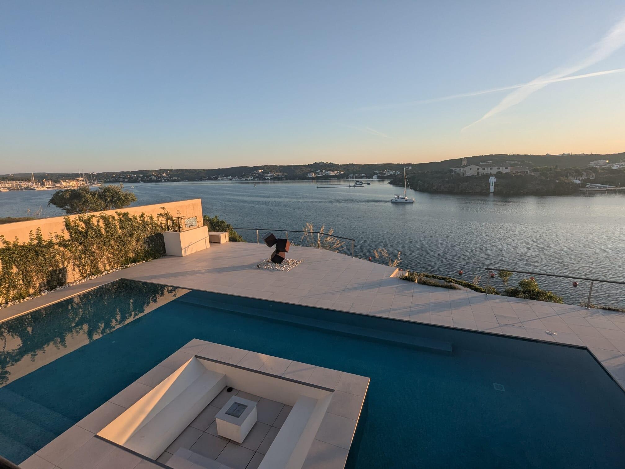 piscine vue du balcon