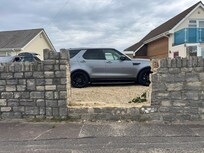 The front wall dangerous
