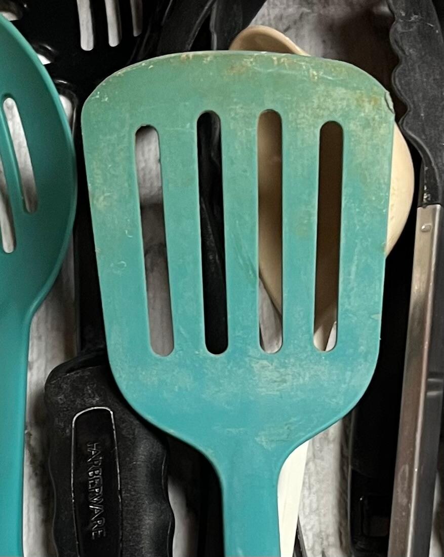 Spatula and other utensils old and need replaced.