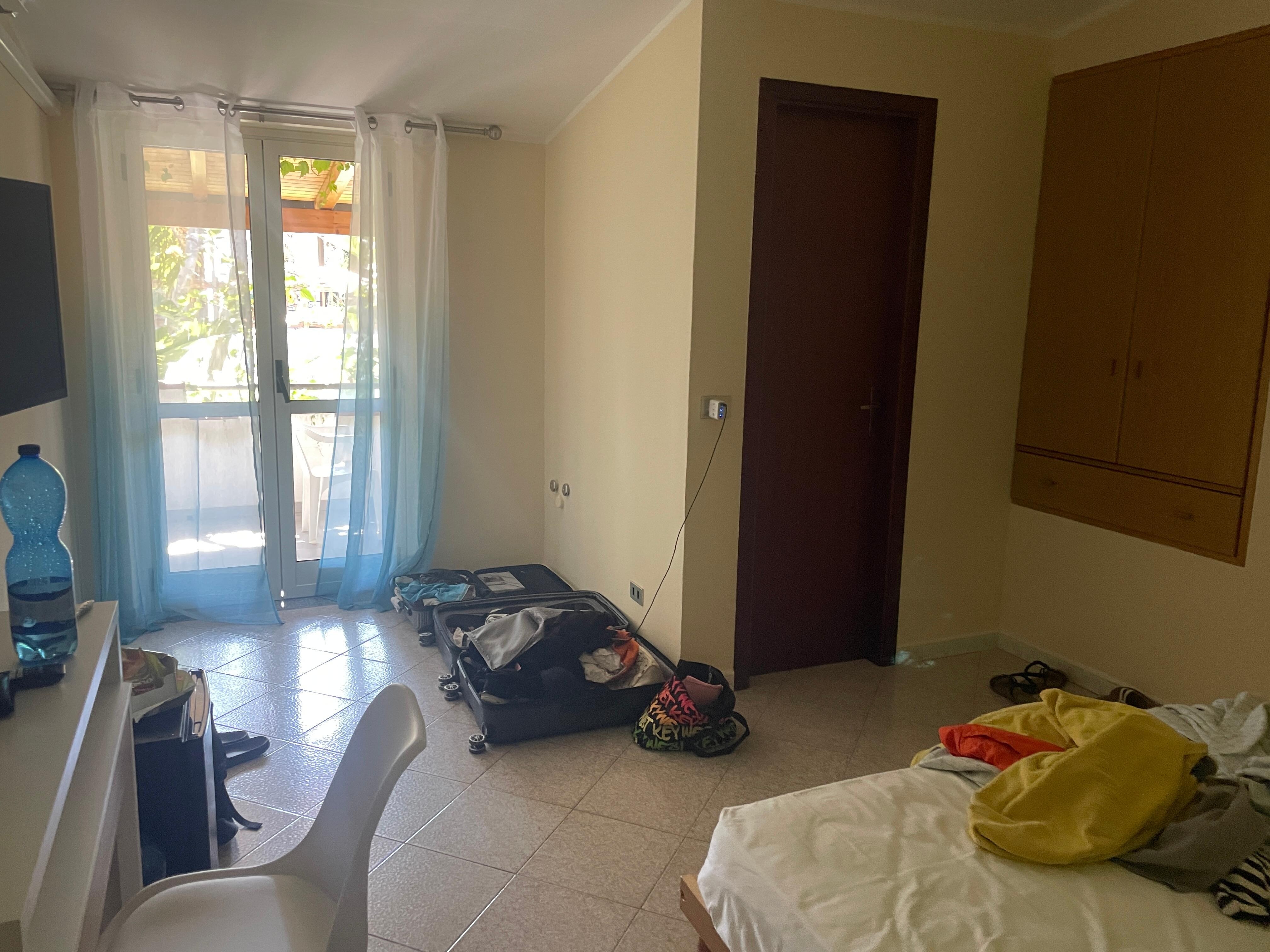 Doppelzimmer mit Doppelbett und Bettsofa ?