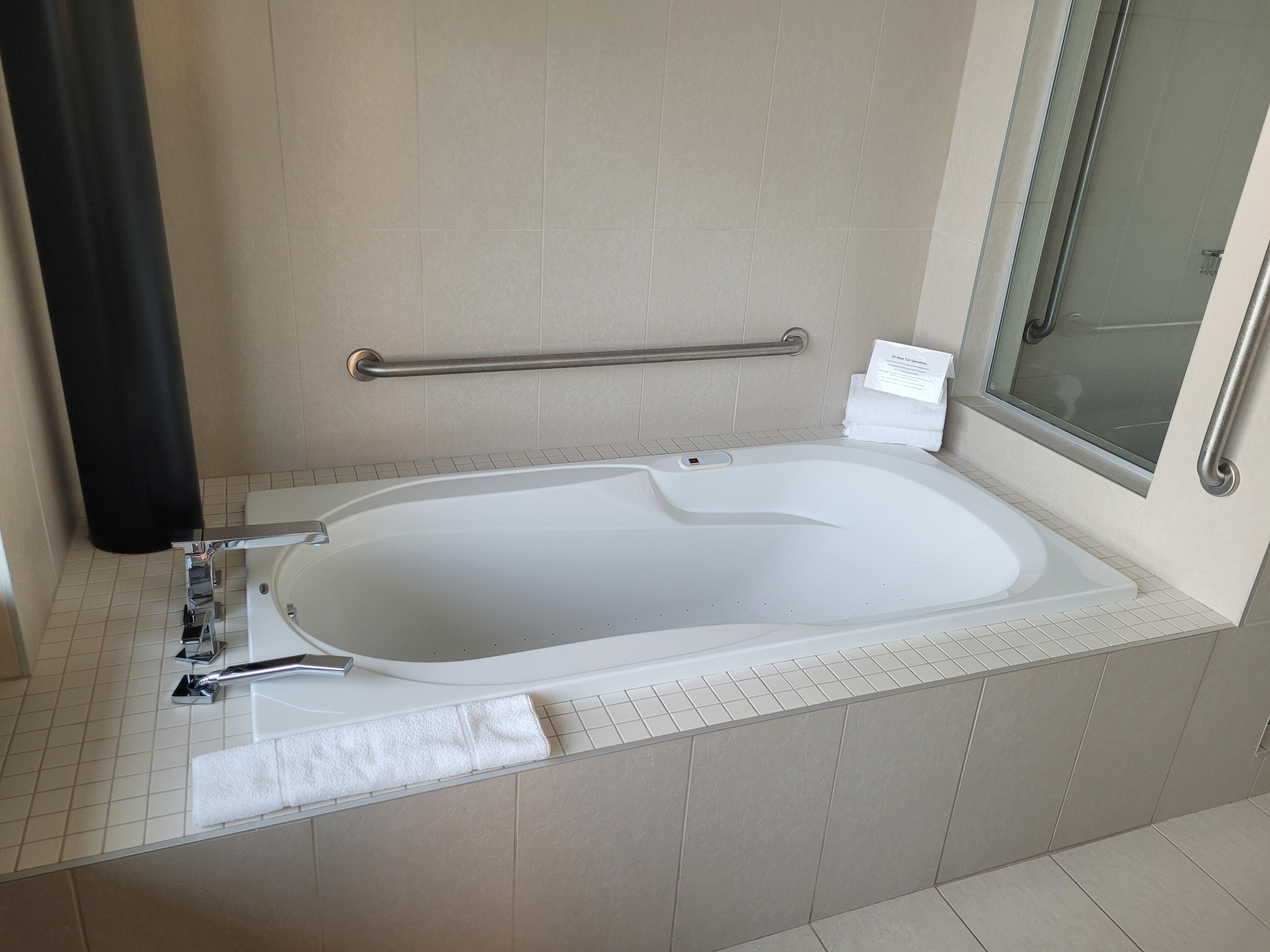 This is a wonderful jetted tub. I used it every night!