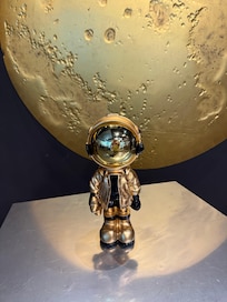 Cute entry statuette