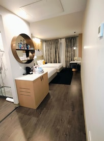 Sit down bench and open closet