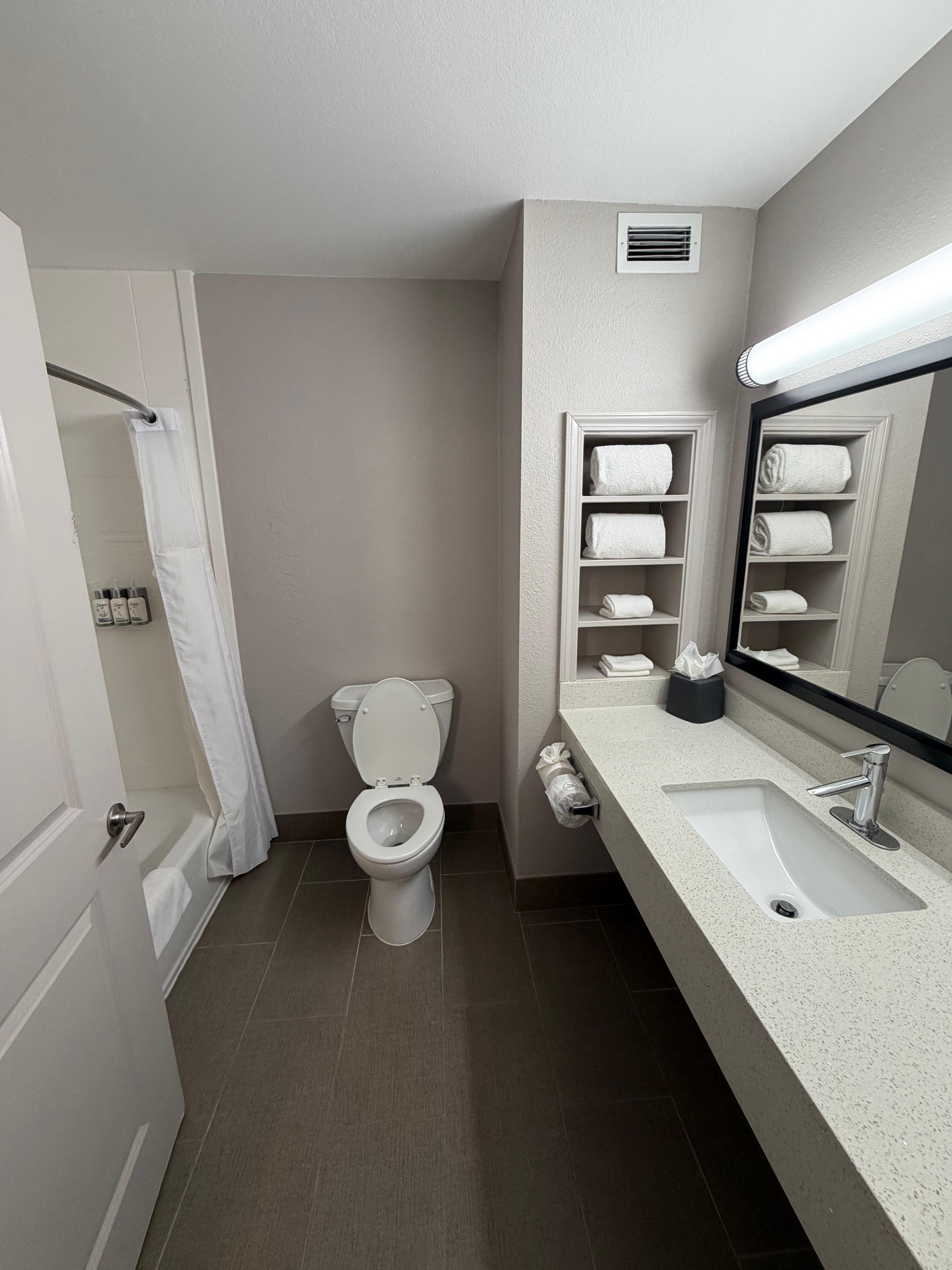 Clean and spacious bathroom 