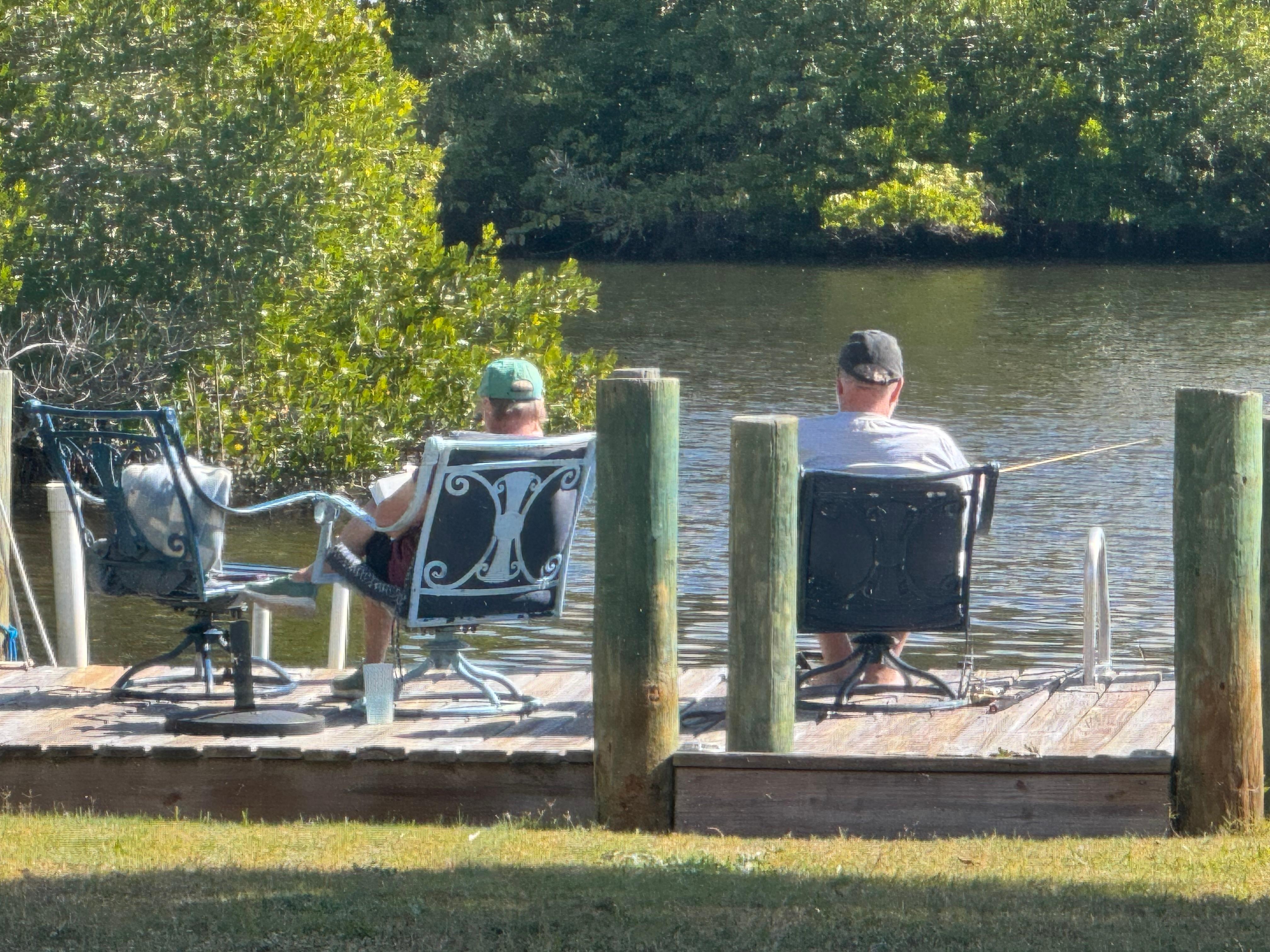 Spent most of our time on the dock 💕