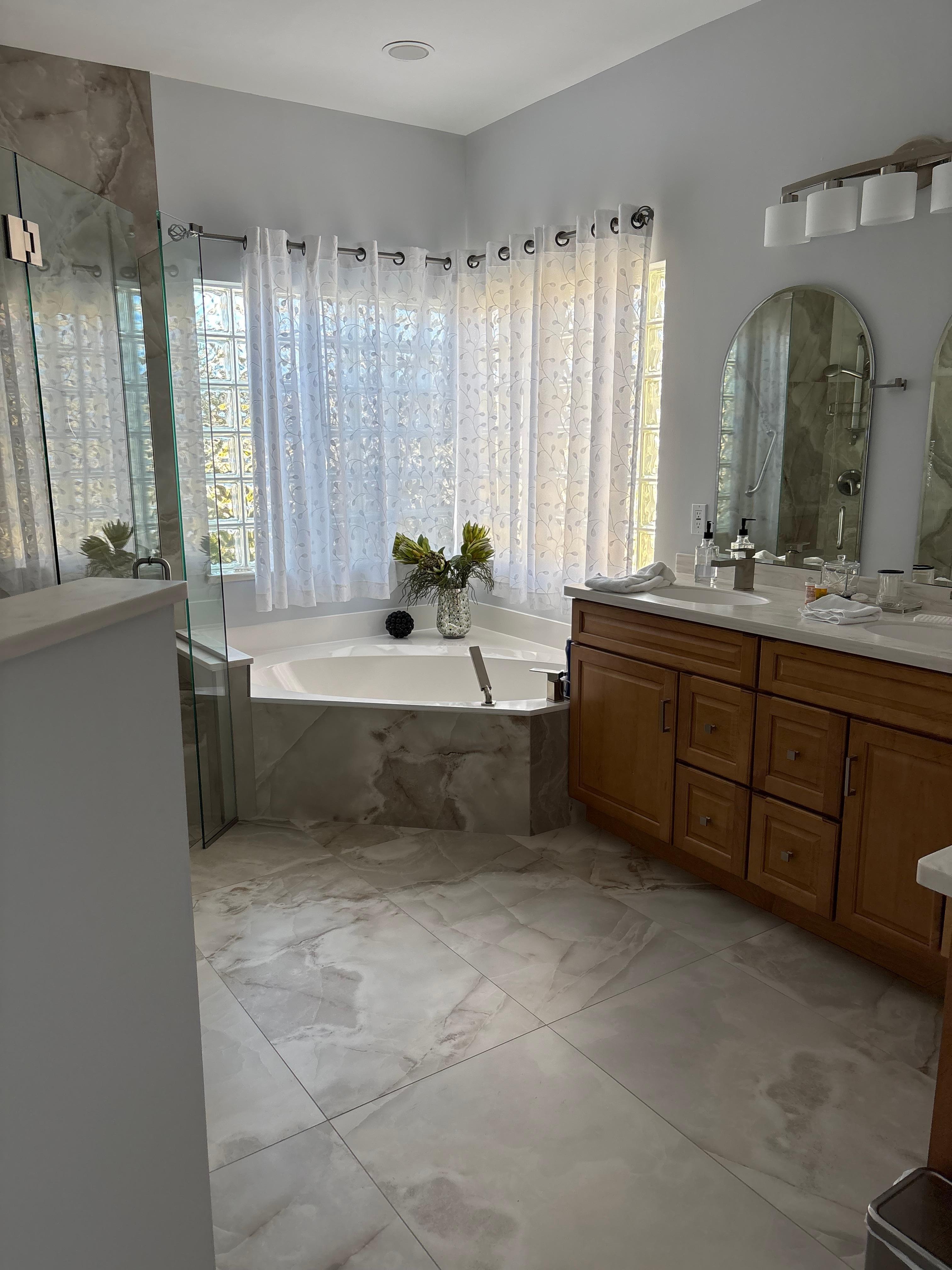 Large bathroom with tub