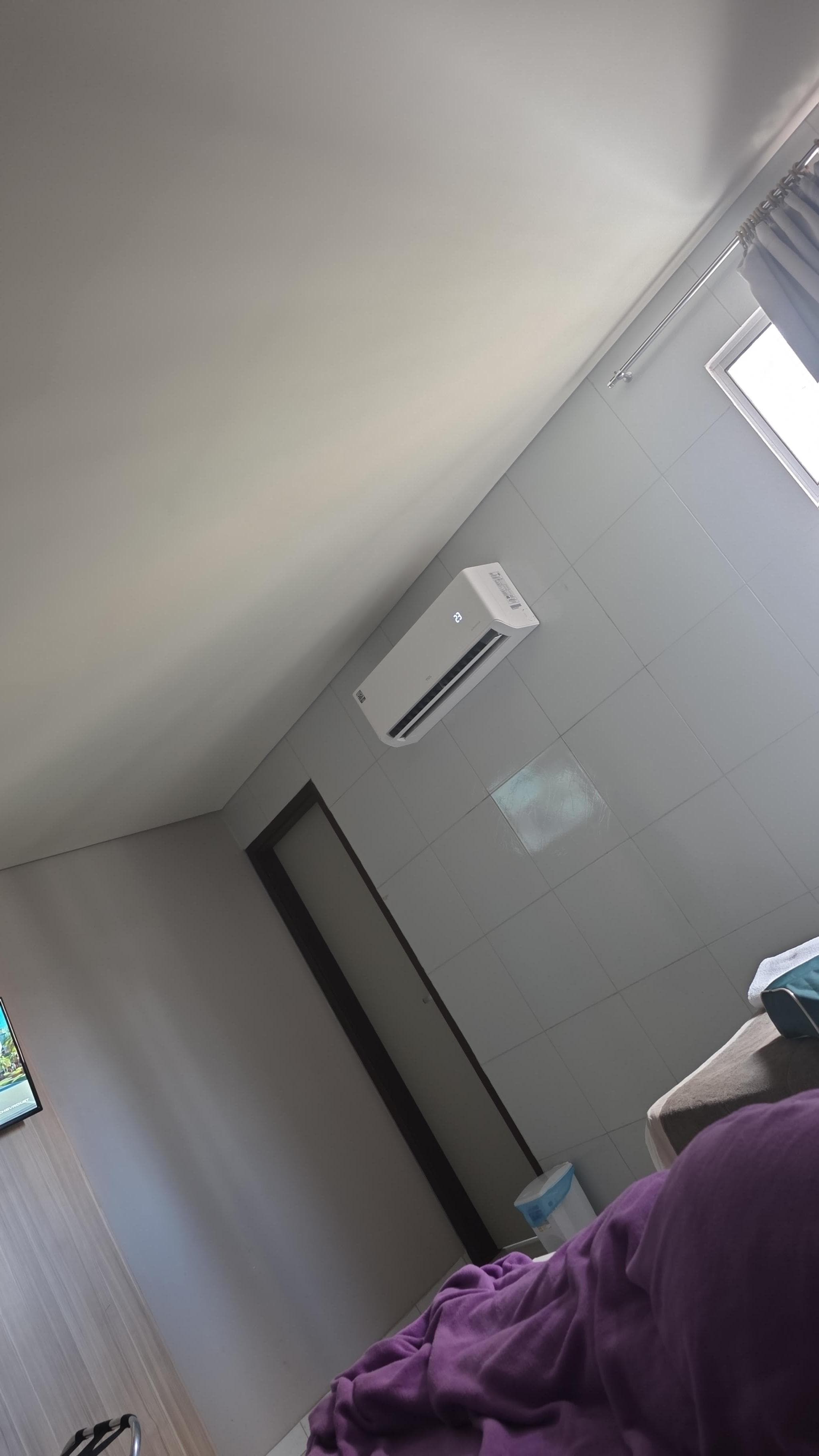 Com ar condicionado melhorou muito devido o calor.