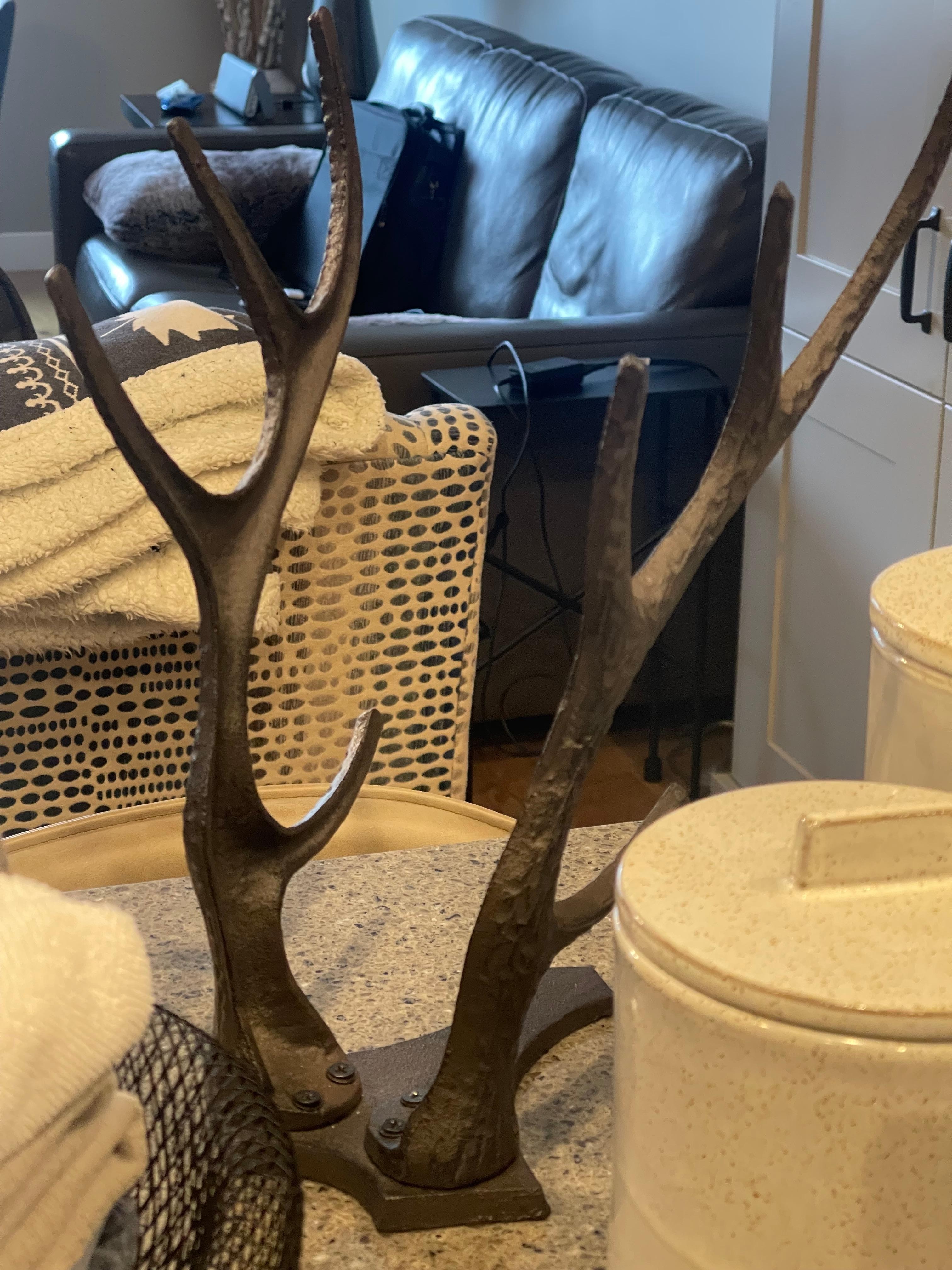 .. .. surrounded by such intentional wildlife pieces felt like I was HOME!  🥰