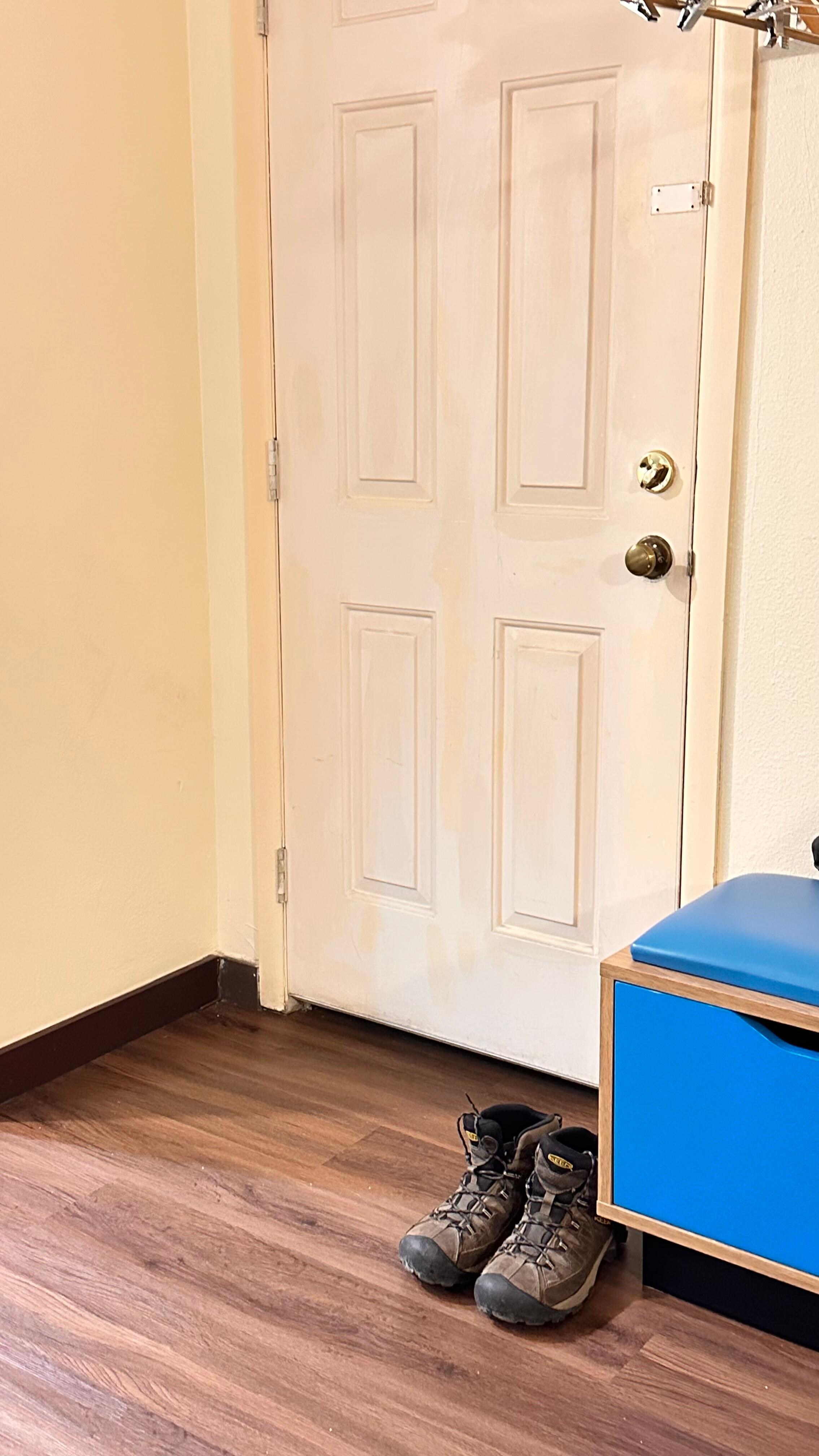 Not enough privacy with the hole under the connecting doors with the other room