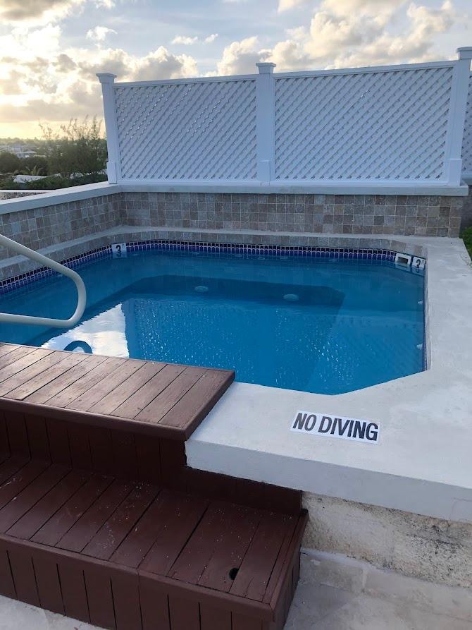 Private Rooftop pool