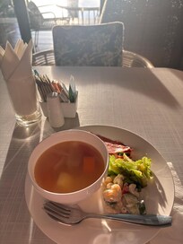 バンコクの朝の日差しの中でのモーニングブッフェが大好きです