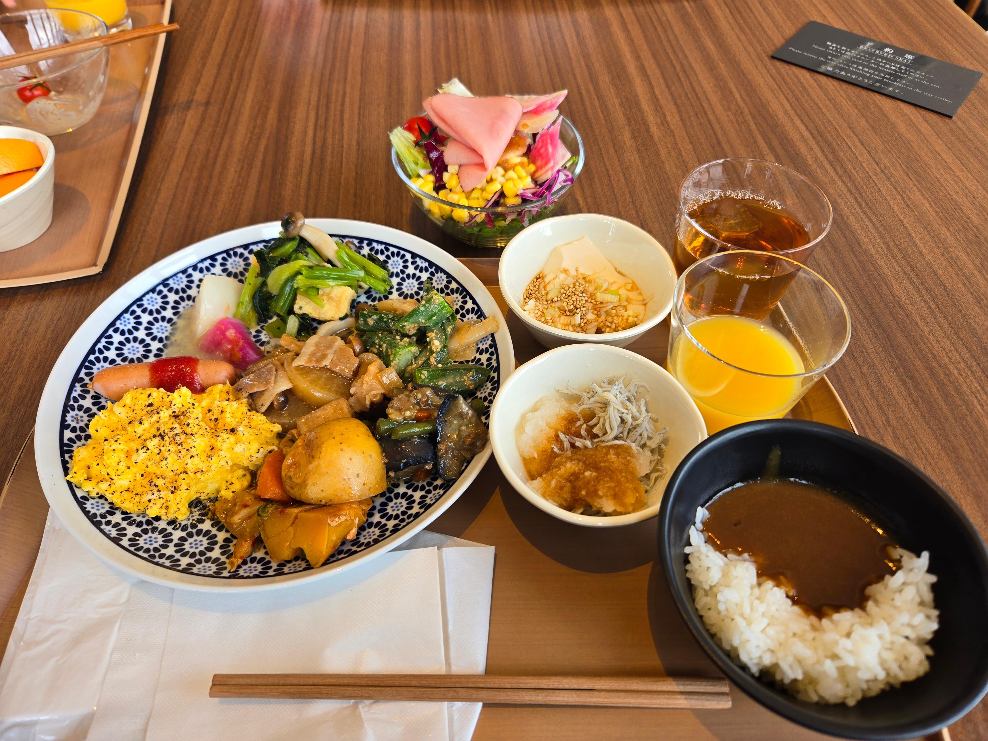 朝食