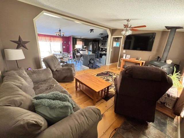Living room with additional recliner 